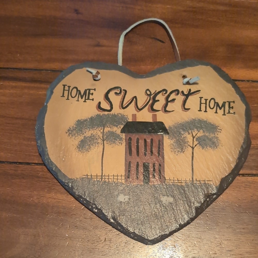 Heart-Shaped 'Home Sweet Home' Slate Wall Decor
